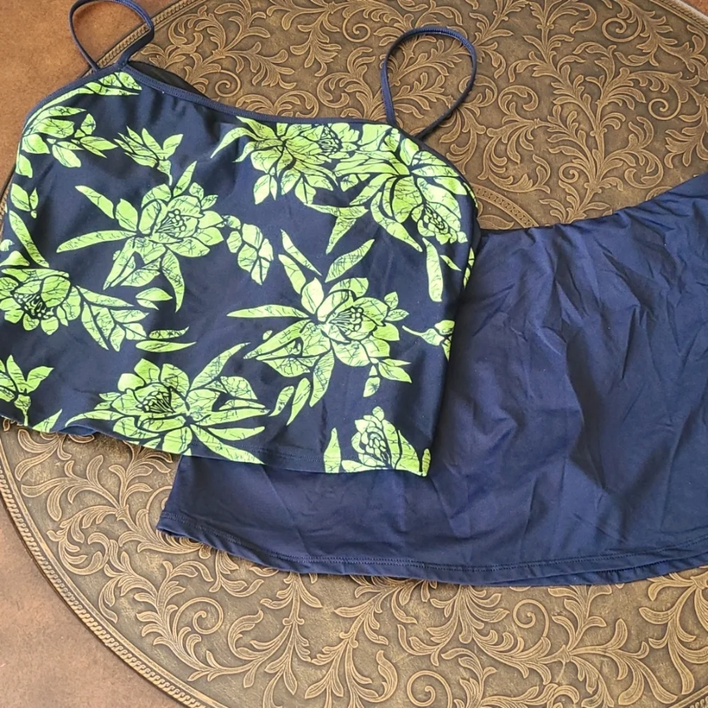 Nautica 2 piece swimsuit - Picture 1 of 10